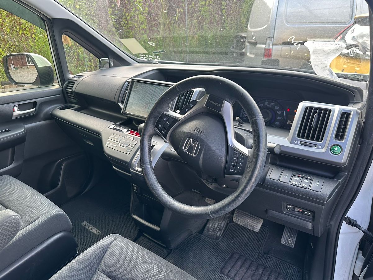 2015 Honda Stepwagon Spada