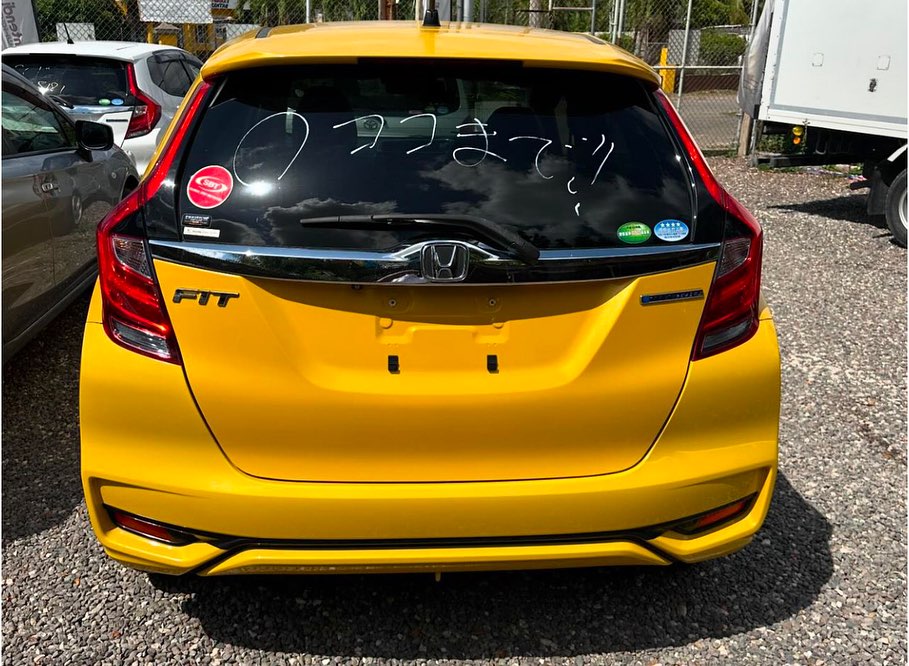 2019 Honda Fit hybrid (yellow)