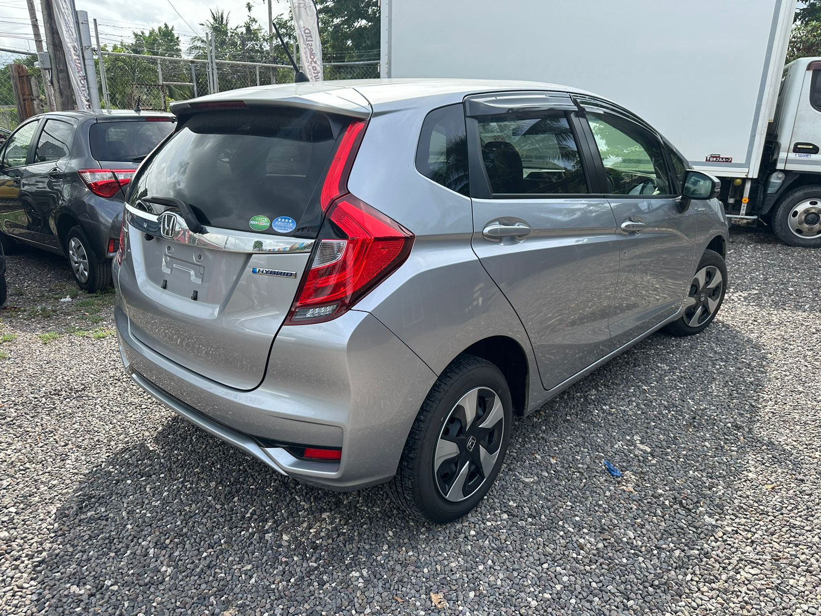 2018 Honda Fit hybrid (Silver)