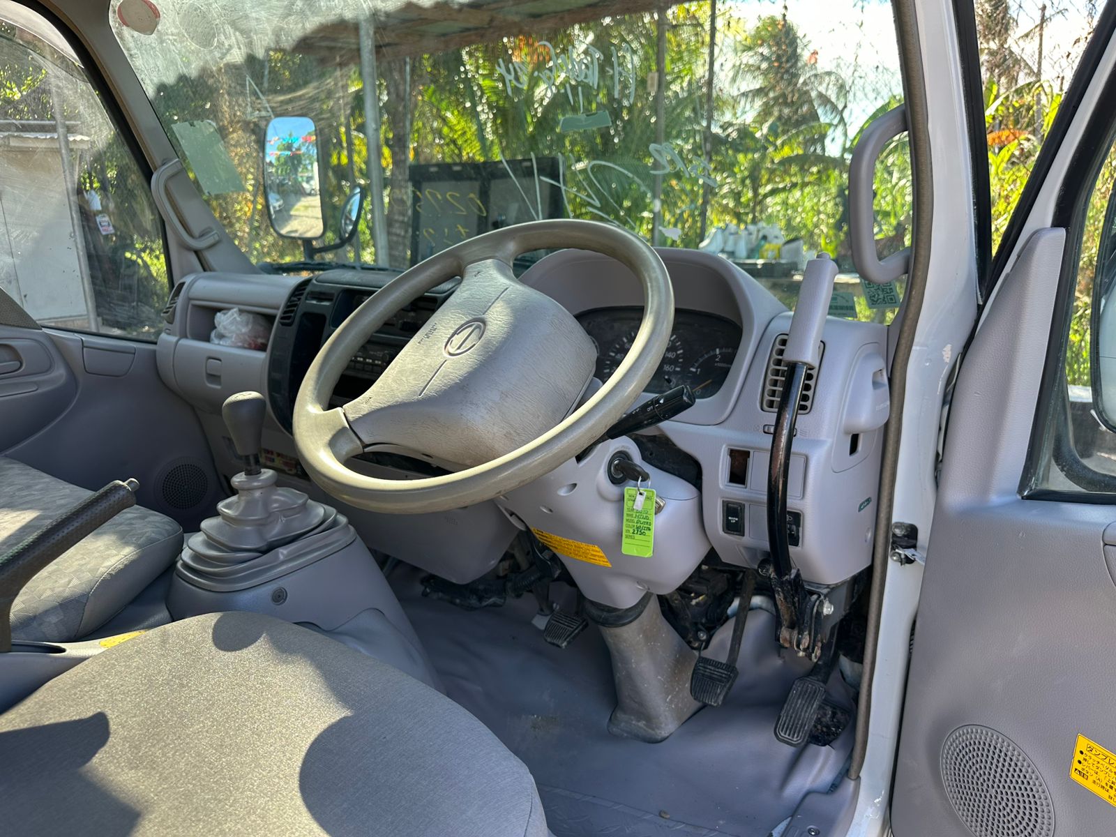 2010 HINO DUTRO TRUCK