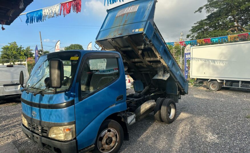 2006 TOYOTA DYNA TRUCK