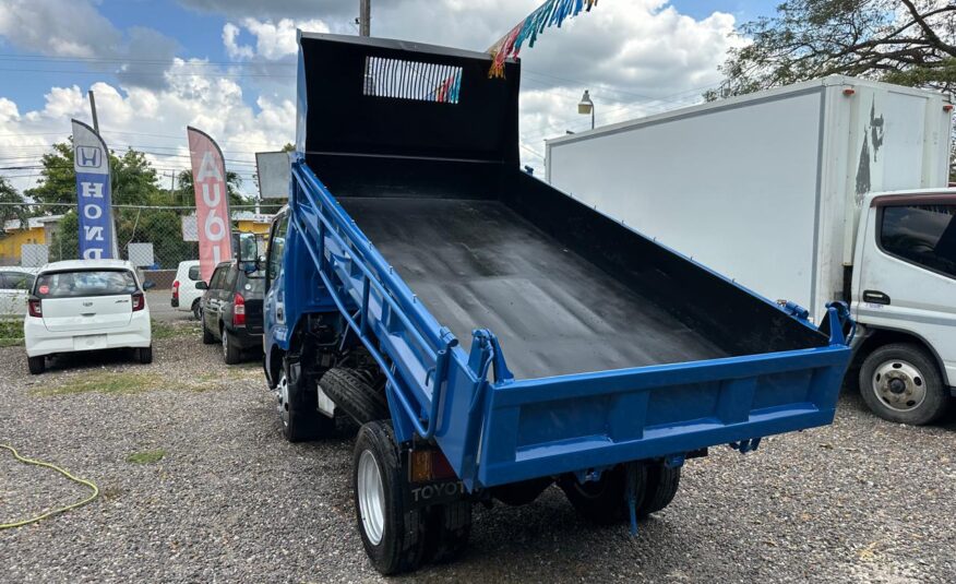 2006 TOYOTA DYNA TRUCK