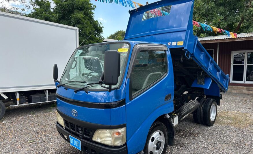 2006 TOYOTA DYNA TRUCK