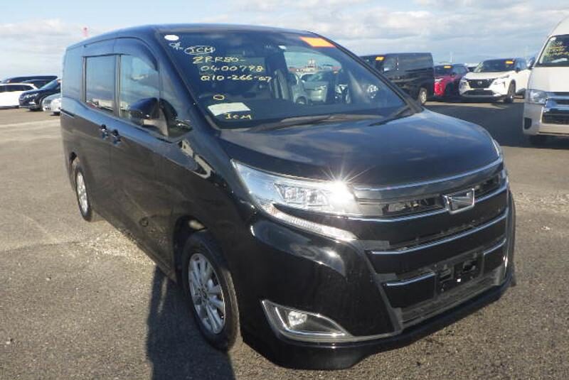 2018 TOYOTA NOAH