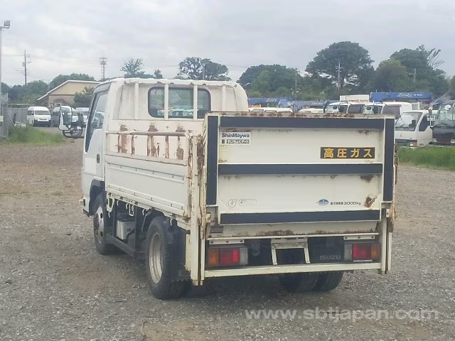 2011 ISUZU ELF TRUCK