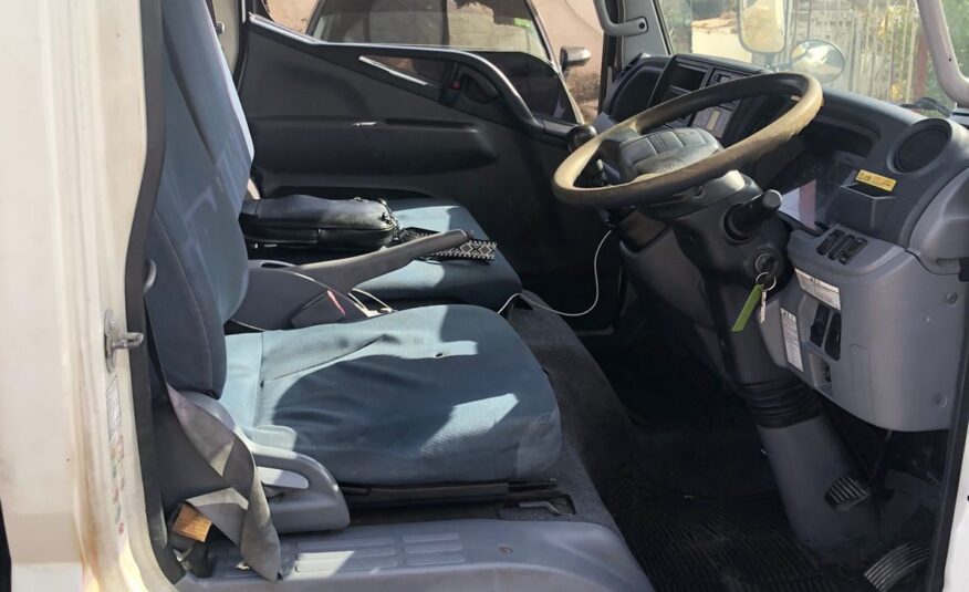 2013 Mitsubishi Canter