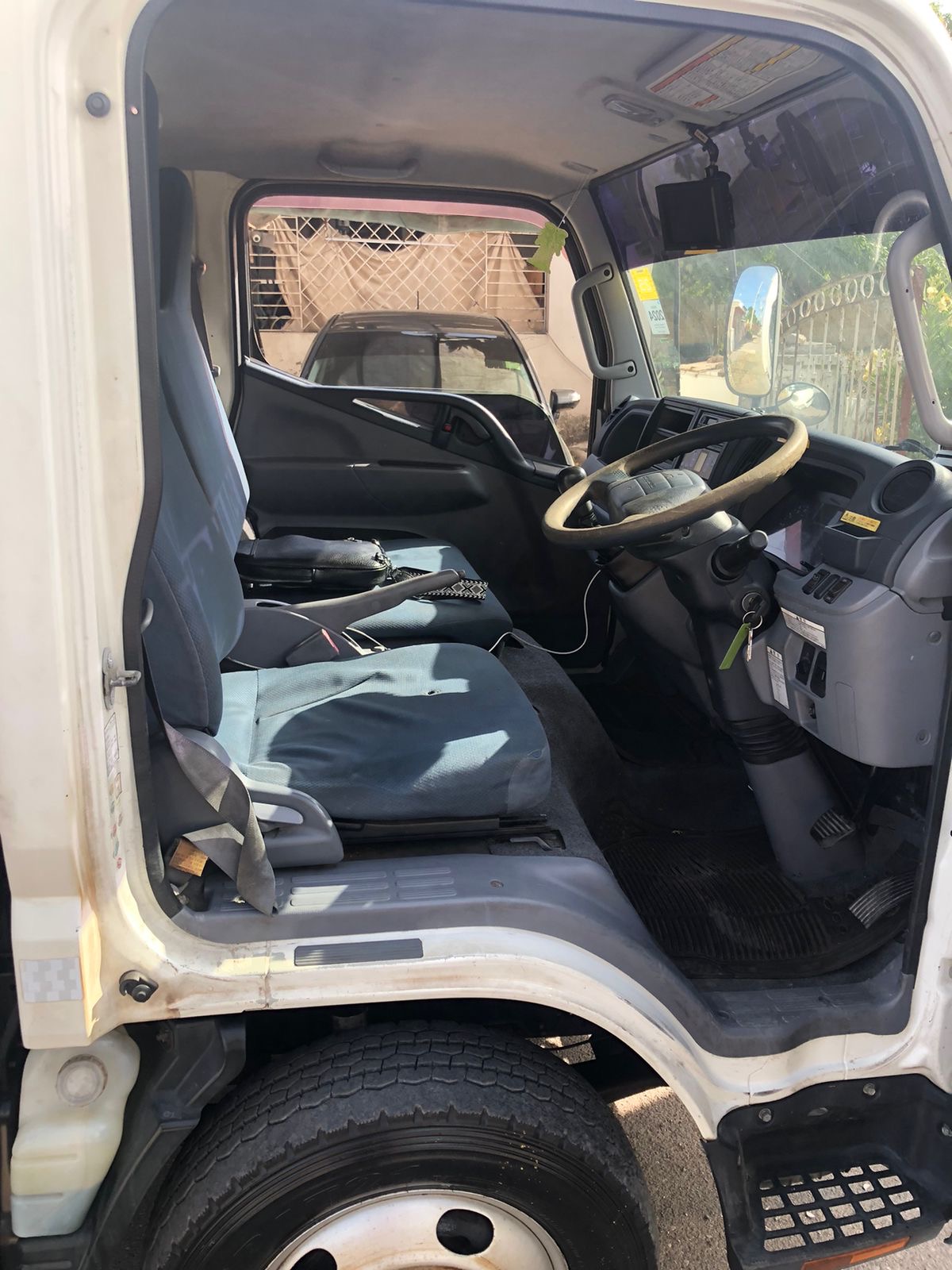 2013 Mitsubishi Canter