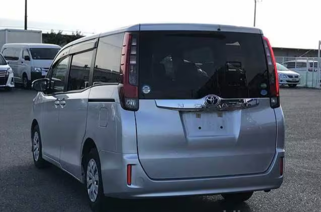2015 Toyota NOAH