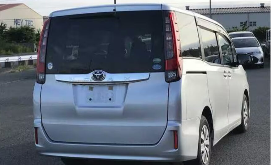 2015 Toyota NOAH