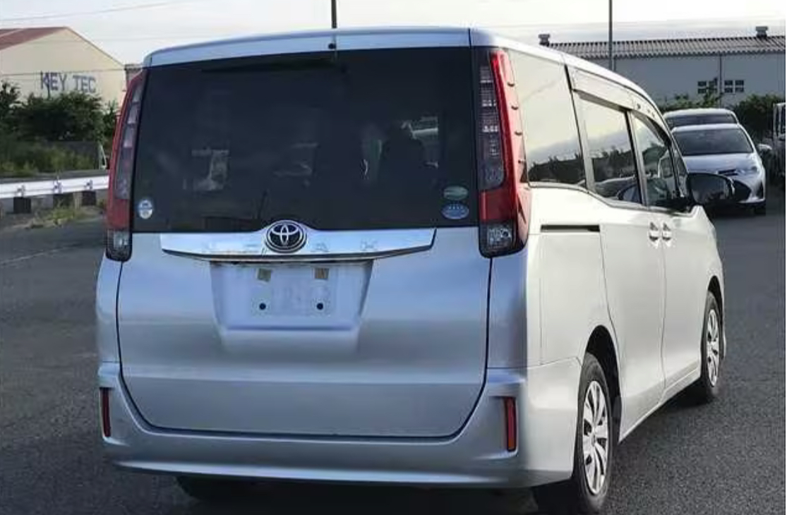 2015 Toyota NOAH