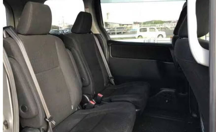 2015 Toyota NOAH