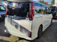 Toyota Noah Si