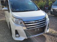 Toyota Noah Si