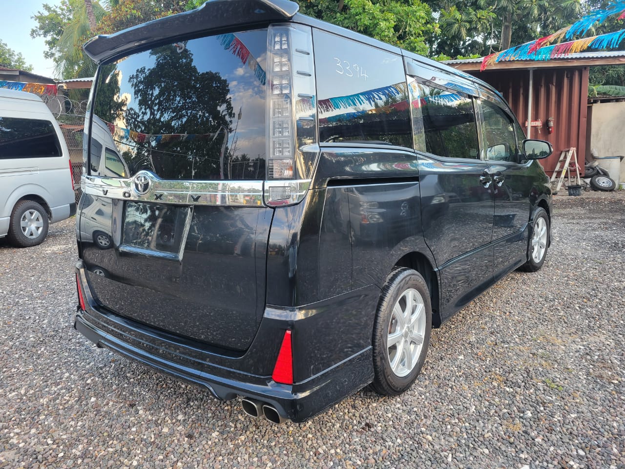 2016 toyota voxy (Modellista Aero Styling)