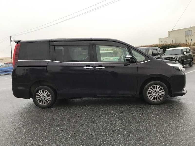 2016 Toyota Esquire Gi