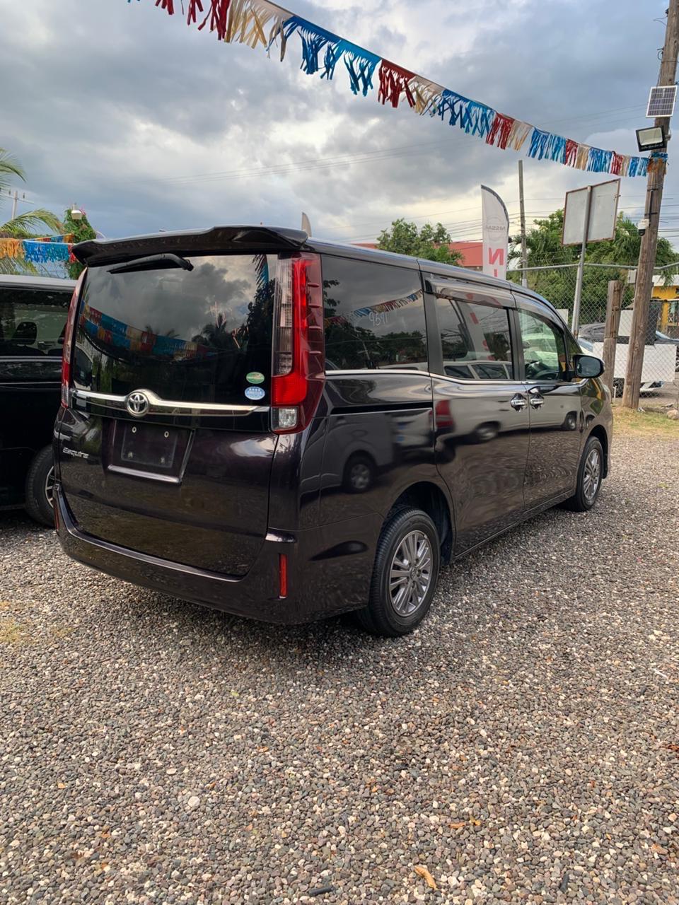 2016 Toyota Esquire Gi