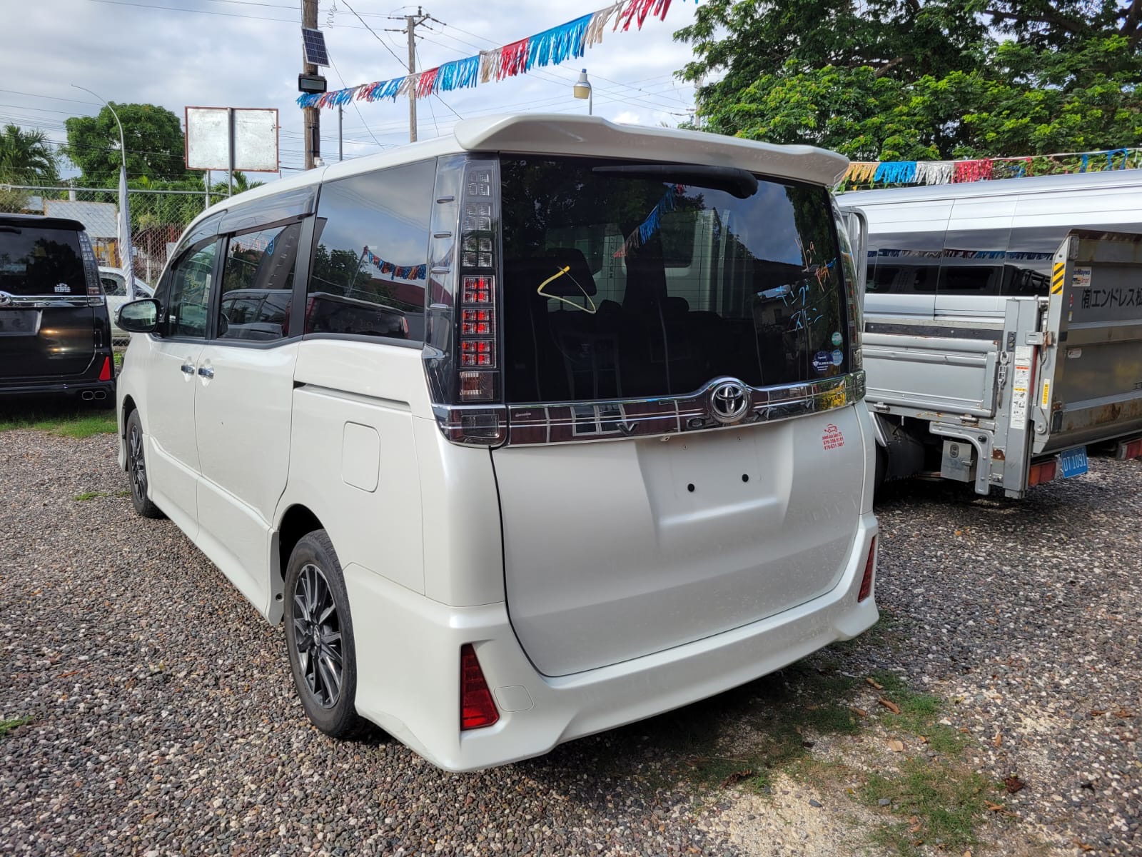 2017 Toyota Voxy ZS